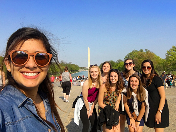 Saint Mary's students at the Washington Monument