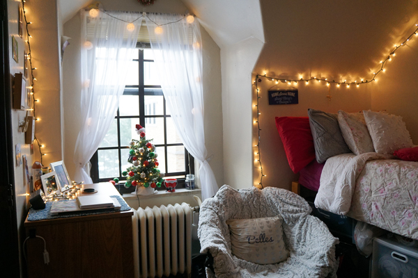 cozy room in Le Mans Hall