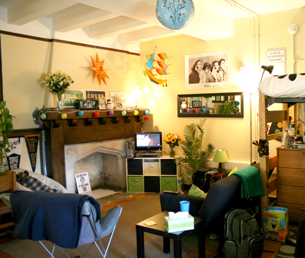 Le Mans Dorm Room with Fireplace