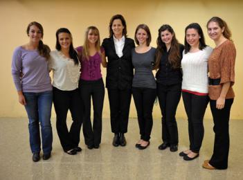 Actress Sigourney Weaver, center, poses with Saint Mary's College students Eva Cavadini ’12, Caryn Garton ’14, Kara Quillard ’13, Victoria Flees ’12, Joy Viceroy ’13 and Kathryn Hein ’13 who all performed individual monologues for Weaver and her husband.