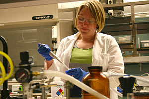 Angela works in a nanotechnology lab at the University of Notre Dame as part of a prestigious paid summer fellowship.