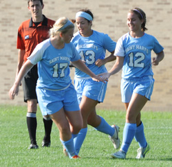 Paige Kennedy (17), Morgan Gagnon (13), and Rachel Schulte (12) all found their way onto the scoresheet on Tuesday.