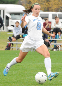 Maddie Meckes scored the game-winner on a long-range shot to the upper 90 in the second half.