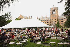 The 2009 Reunion picnic in front of Le Mans Hall.